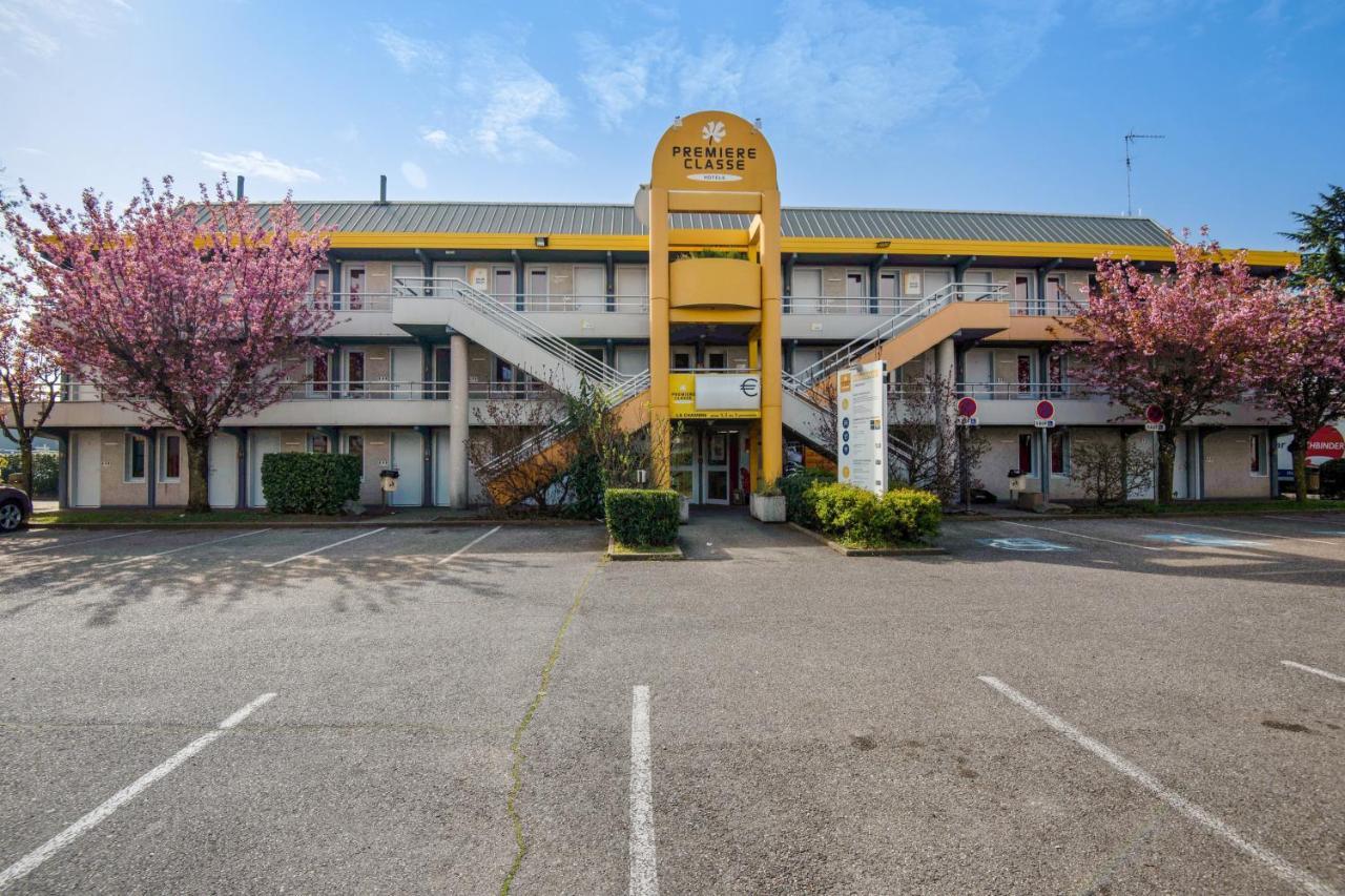 Premiere Classe Lyon Est - Bron Eurexpo Décines-Charpieu Exterior foto