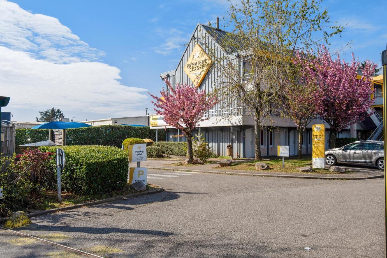 Premiere Classe Lyon Est - Bron Eurexpo Décines-Charpieu Exterior foto